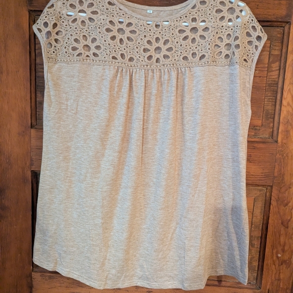 Pink Crochet Blouse with Relaxed Style - Picture 1 of 6